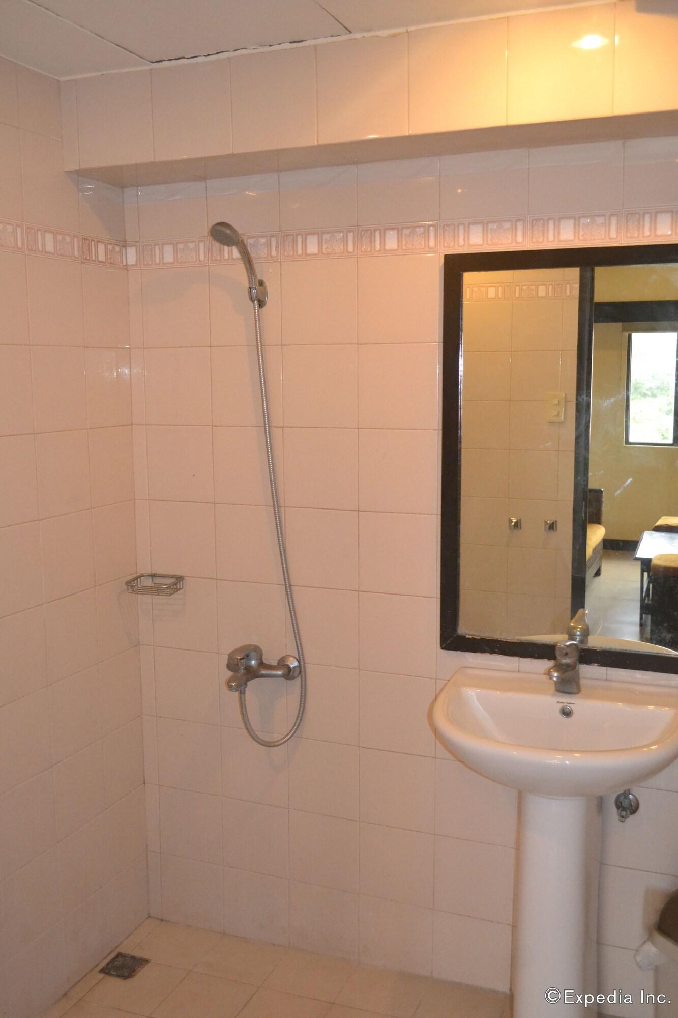 Lancaster Hotel Cebu Lapu-Lapu City Bagian luar foto