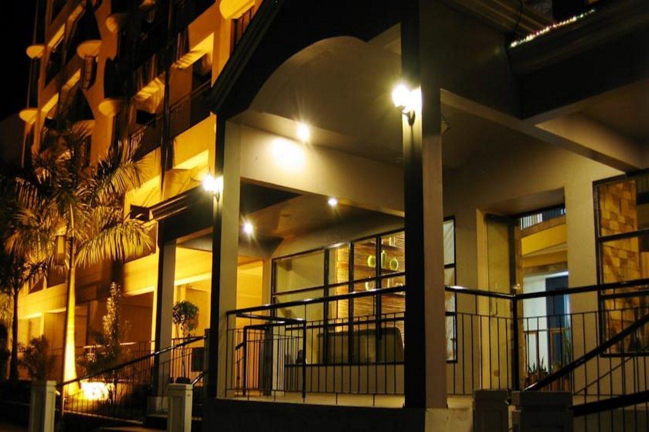 Lancaster Hotel Cebu Lapu-Lapu City Bagian luar foto