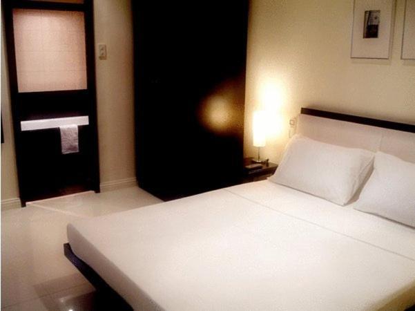 Lancaster Hotel Cebu Lapu-Lapu City Bagian luar foto